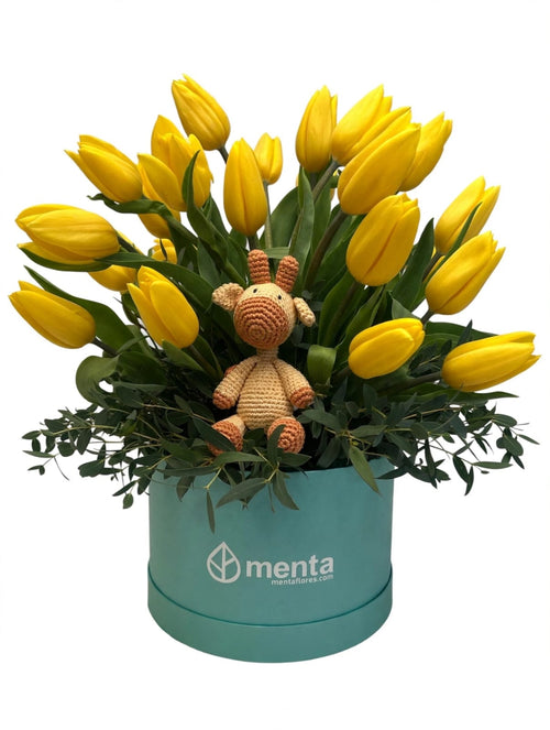 Cristal - caja redonda chica con tulipanes y mini joana de peluche