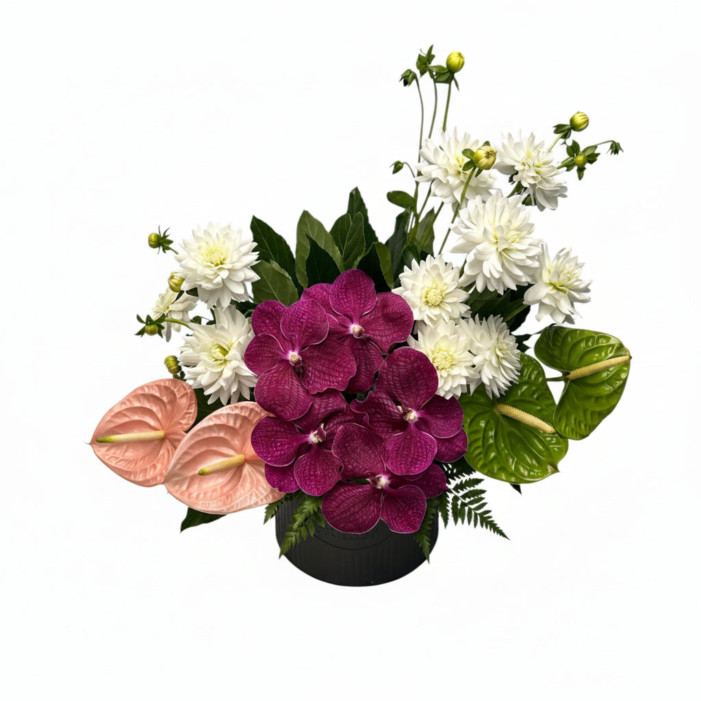 Paz-base de metal con anturios , dalias, orquídea vanda