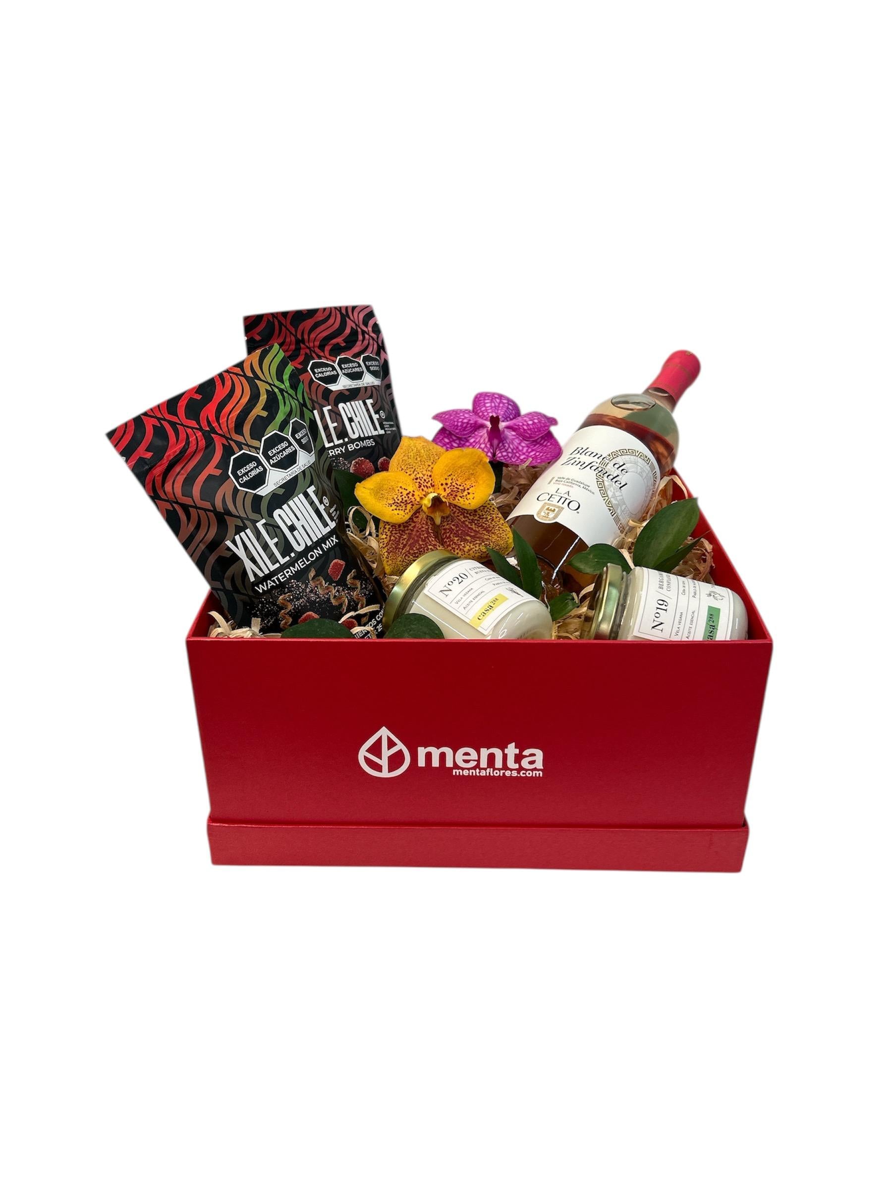 Texas-caja cuadrada roja con regalos y bebida