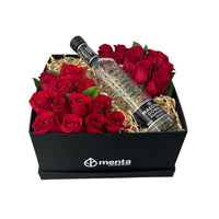 Bronce-caja negra con 24 rosas rojas y tequila