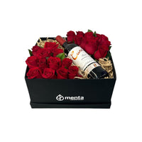 Bronce-caja negra con 24 rosas rojas y vino tinto