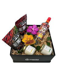 Dallas-caja cuadrada negra con regalos y bebida