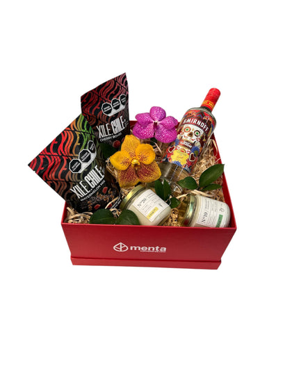 Dallas-caja cuadrada roja con regalos y bebida