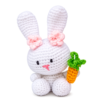 Eri-coneja de peluche tejida a mano