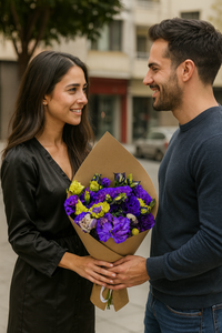 Ramo de lisianthus morado