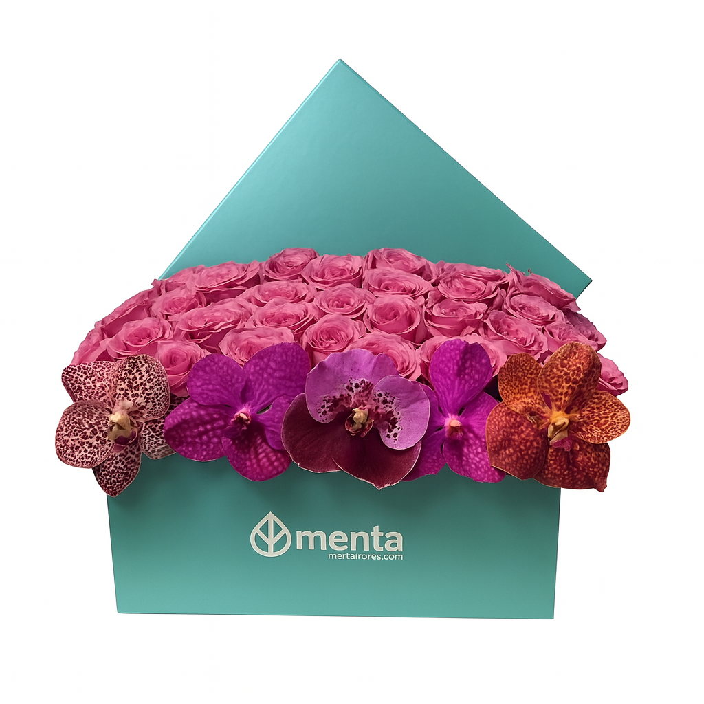 Etiqueta Versalles-caja cuadrada menta con 48 rosas aqua y orquídea vanda