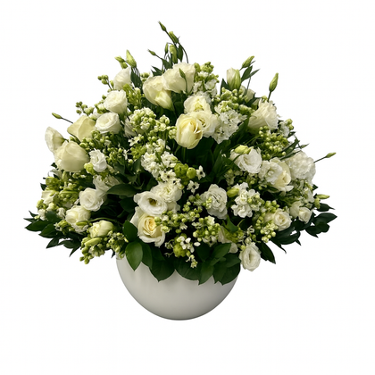 Blanca-maceta esmaltada blanca con rosas blancas y lisianthus