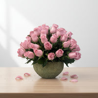 Luisa-maceta de cemento con 75 rosas rosas