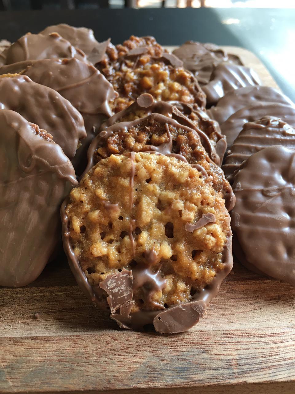 Mallorquina Gold- galleta de cacao bañada en chocolate de leche con sal maldon
