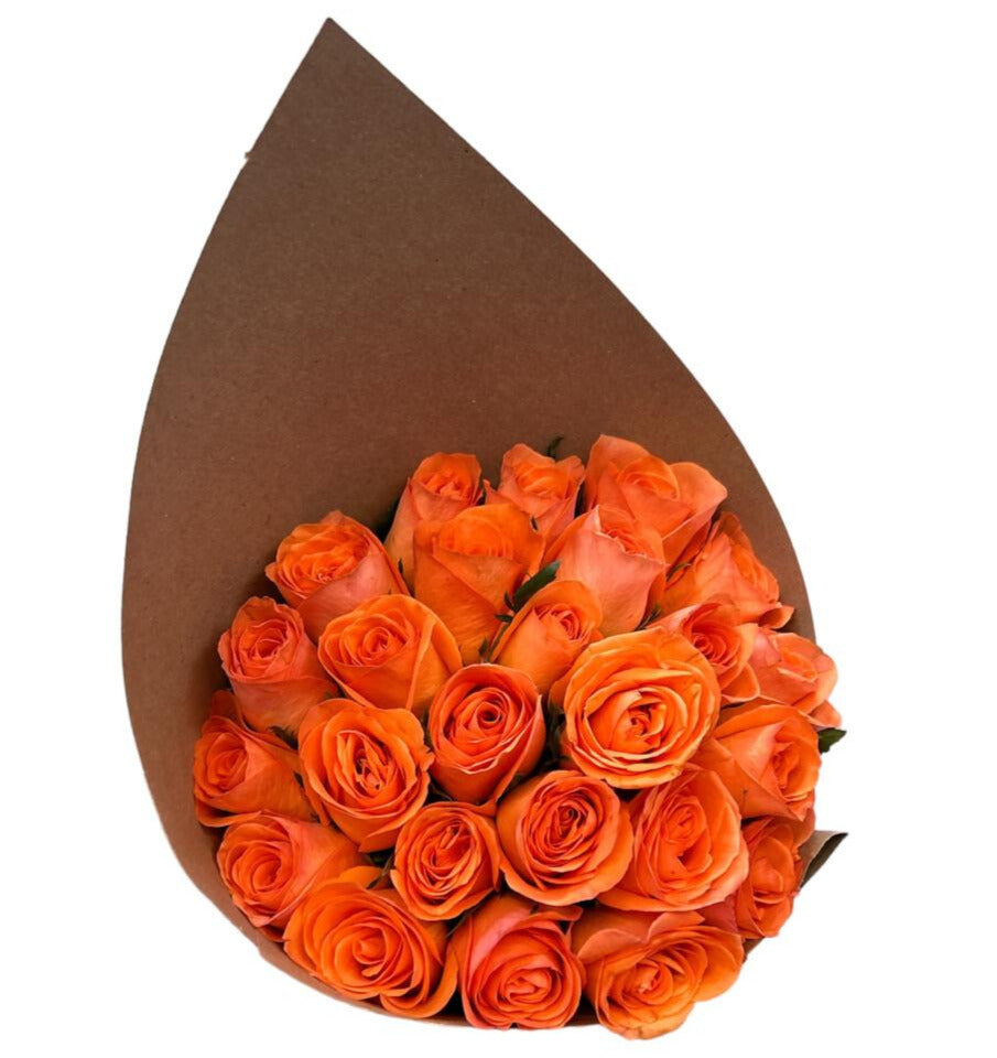 Ramo de 24 rosas naranja