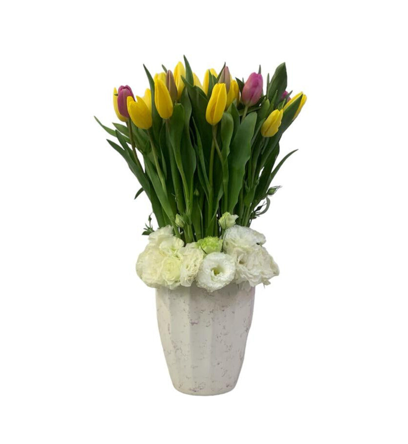 Etiqueta Luxemburgo-Jarrón esmaltado con 40 tulipanes y lisianthus