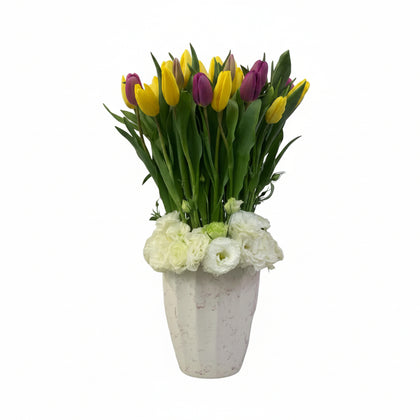 Etiqueta Luxemburgo-jarrón esmaltado con 40 tulipanes y lisianthus