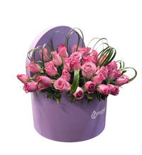 Etiqueta Lila-caja redonda con 48 rosas aqua