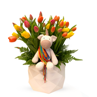 Jazmín-caja con 30 tulipanes y Unicornio de peluche
