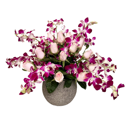 Lisa- base de cemento con rosa rosa y orquídea dendrobium